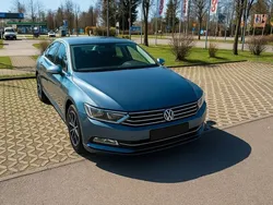 Blau Gebraucht 2016 VW Passat Highline Limousine | 13.000 € (Fairer Preis)