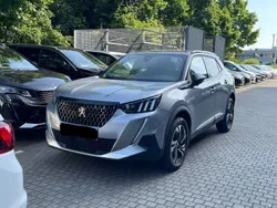 Grau grau artense (metallic) Gebraucht 2023 Peugeot 2008 GT SUV | 19.480 € (Guter Preis)