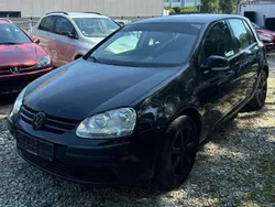 Black magic perleffekt Gebraucht 2004 VW Golf IV Trendline Kleinwagen | 2.999 € (Fairer Preis)