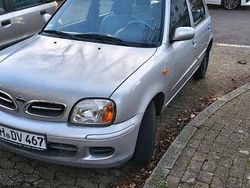 Grau Gebraucht 2002 Nissan Micra Limousine | 1.450 € (Fairer Preis)