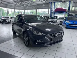 Grau Gebraucht 2023 Hyundai i30 Edition 30+ Limousine | 15.200 € (Guter Preis)
