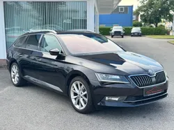 Schwarz Gebraucht 2016 Skoda Superb Style Kombi | 12.175 € (Fairer Preis)