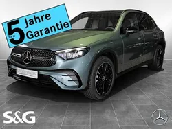 Metalliclack verdesilber Gebraucht 2024 Mercedes GLC300 AMG SUV | 65.899 € (Teuer)
