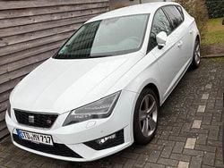 Weiß Gebraucht 2016 Seat Leon FR Limousine | 12.900 € (Guter Preis)