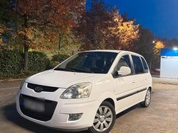 Weiß Gebraucht 2009 Hyundai Matrix Van / Kleinbus | 2.000 €