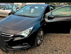Schwarz Gebraucht 2016 Opel Astra Limousine | 7.899 € (Etwas zu teuer)