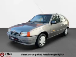 Grau Gebraucht 1991 Opel Kadett Limousine | 3.490 €