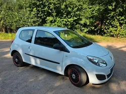 Weiß Gebraucht 2009 Renault Twingo Kleinwagen | 1.000 € (Guter Preis)
