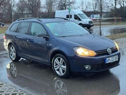 Blau Gebraucht 2012 VW Golf VI Match Kombi | 3.490 € (Guter Preis)