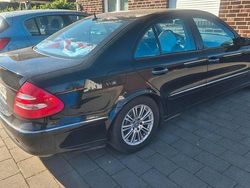 Schwarz Gebraucht 2002 Mercedes E240 Limousine | 4.444 € (Teuer)