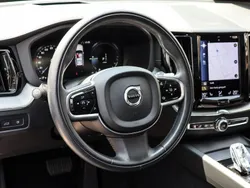 Grau Gebraucht 2021 Volvo XC60 Inscription SUV | 43.690 € (Etwas zu teuer)