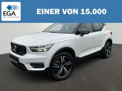 Weiß metallic Gebraucht 2020 Volvo XC40 R-Design SUV | 26.250 € (Teuer)
