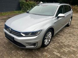 Silber Gebraucht 2017 VW Passat GTE Kombi | 9.990 € (Fairer Preis)