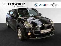 Midnight black metallic Gebraucht 2018 Mini ONE Kleinwagen | 15.900 € (Etwas zu teuer)