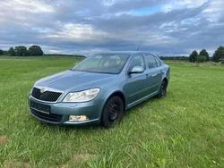 Blau Gebraucht 2009 Skoda Octavia Limousine | 5.490 € (Guter Preis)