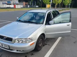 Silber Gebraucht 2003 Volvo V40 Kombi | 700 € (Superpreis)