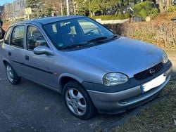 Silber Gebraucht 1999 Opel Corsa Limousine | 999 € (Guter Preis)