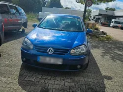 Blau Gebraucht 2004 VW Golf V R Kleinwagen | 1.800 € (Guter Preis)