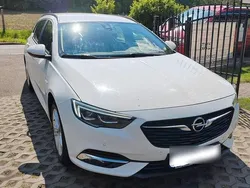Weiß Gebraucht 2019 Opel Insignia Business Edition Kombi | 10.900 € (Guter Preis)