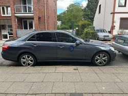 Grau Gebraucht 2012 Mercedes E220 Limousine | 9.250 € (Fairer Preis)