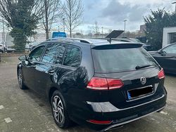 Schwarz Gebraucht 2018 VW Golf VII Join Kombi | 12.990 € (Fairer Preis)