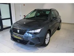 Grau Gebraucht 2024 Seat Arona Style SUV | 18.950 € (Guter Preis)