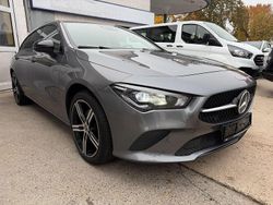 Grau Gebraucht 2022 Mercedes CLA200 Shooting Brake Kombi | 17.999 € (Fairer Preis)