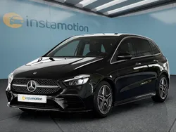 Schwarz Gebraucht 2023 Mercedes B220 Van / Kleinbus | 40.849 € (Teuer)