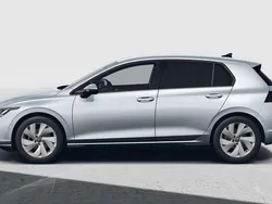 Oyster silver metallic Neu 2024 VW Golf VIII Limousine | 30.819 € (Superpreis)