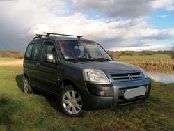 Grau Gebraucht 2007 Citroën Berlingo Style Van / Kleinbus | 1.500 € (Superpreis)