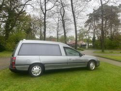 Silber Gebraucht 1999 Opel Omega Kombi | 4.300 €