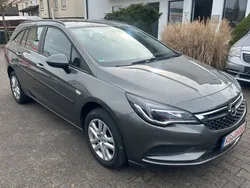 Quarz grau Gebraucht 2019 Opel Astra Edition Kombi | 9.999 € (Fairer Preis)