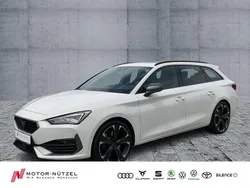 "candy" weiss Gebraucht 2022 Cupra Leon VZ Kombi | 27.360 € (Fairer Preis)