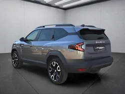 Grau Gebraucht 2025 Dacia Bigster SUV | 34.399 € (Fairer Preis)