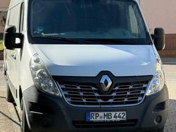 Weiß Gebraucht 2015 Renault Master Limousine | 10.600 € (Teuer)