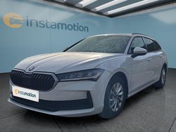 Weiß Gebraucht 2025 Skoda Superb Kombi | 29.799 € (Superpreis)