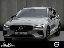 Grau Gebraucht 2024 Volvo V60 Plus Kombi | 43.890 € (Fairer Preis)