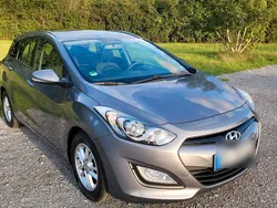 Grau Gebraucht 2013 Hyundai i30 Limousine | 8.999 € (Fairer Preis)