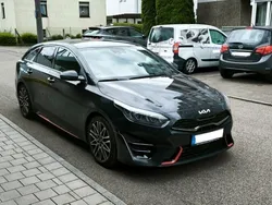 Schwarz Gebraucht 2024 Kia ProCeed Kleinwagen | 29.990 € (Guter Preis)