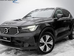 Black solid stone Gebraucht 2022 Volvo XC40 Core SUV | 29.890 € (Guter Preis)