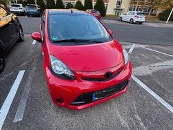 Rot Gebraucht 2014 Toyota Aygo Cool Kleinwagen | 8.200 € (Fairer Preis)