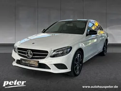 Weiß Gebraucht 2021 Mercedes C200 Avantgarde Limousine | 31.710 € (Guter Preis)