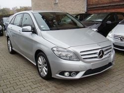 Silber Gebraucht 2013 Mercedes B180 Van / Kleinbus | 14.990 € (Fairer Preis)
