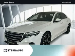 Opalithweiss metalliclack Gebraucht 2022 Mercedes E220 Exclusive Limousine | 59.980 €
