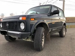 Grün Gebraucht 2012 Lada niva SUV | 6.900 € (Teuer)