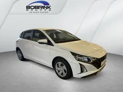 Weiß Gebraucht 2024 Hyundai i20 Select Limousine | 16.990 € (Fairer Preis)
