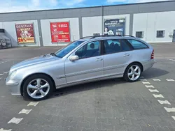 Silber Gebraucht 2003 Mercedes C200 Avantgarde Kombi | 3.000 €