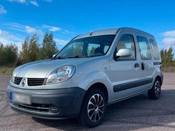 Silber Gebraucht 2007 Renault Kangoo Van / Kleinbus | 3.490 € (Fairer Preis)