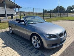 Grau Gebraucht 2007 BMW 320 Cabriolet Sport Line Cabrio | 9.490 € (Fairer Preis)