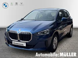 Blau Gebraucht 2023 BMW 218 Active Tourer Luxury Line Van / Kleinbus | 29.850 € (Fairer Preis)